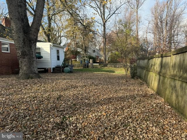 618 Laura Drive photo 3