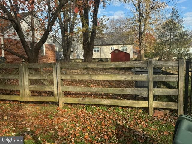 618 Laura Drive photo 6