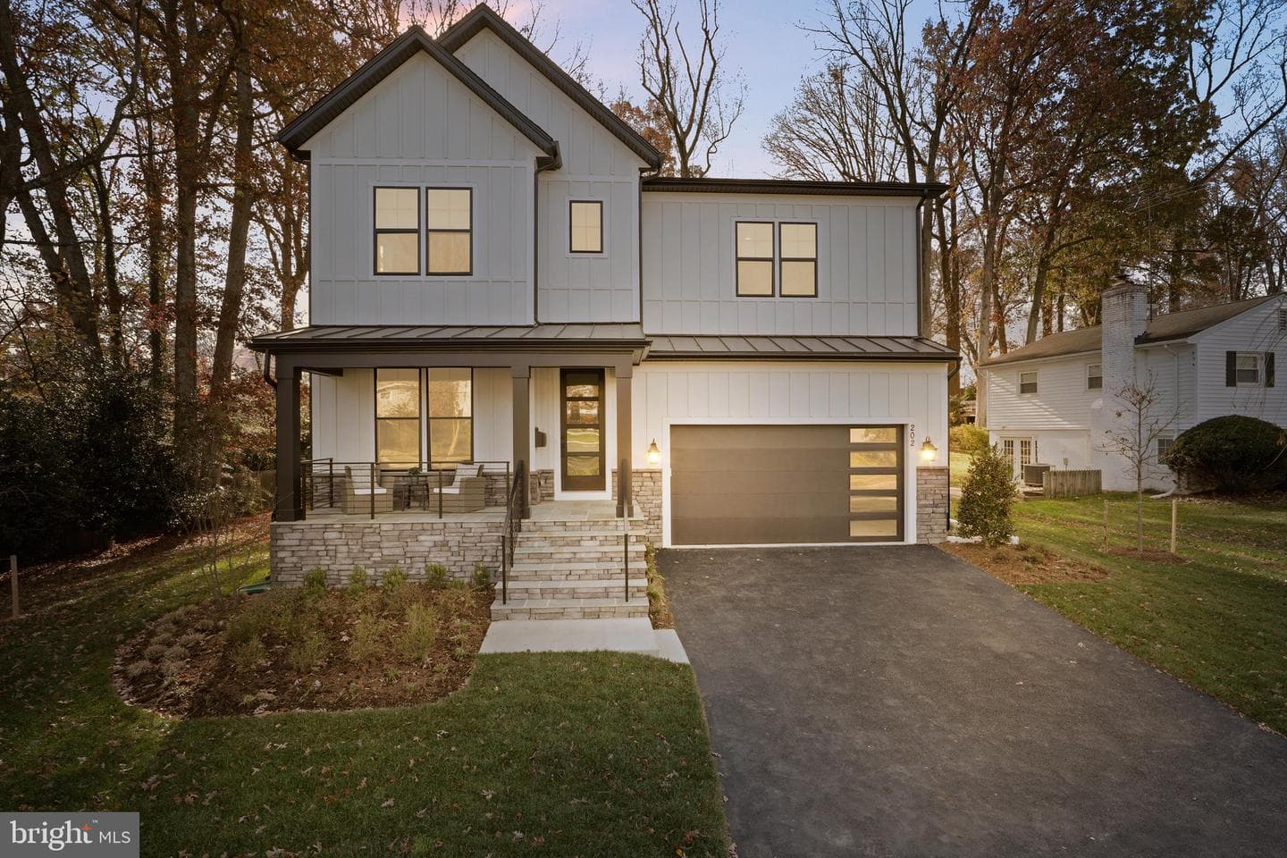 1000 N Sycamore Street photo 1