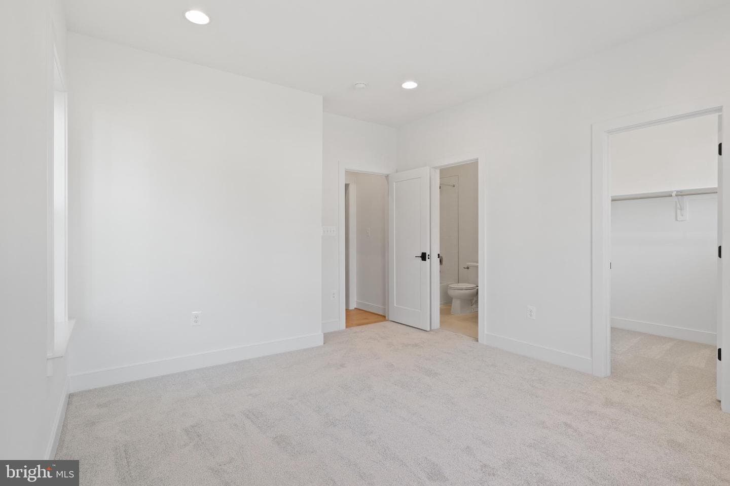 1000 N Sycamore Street photo 27