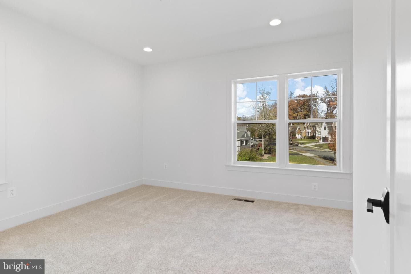 1000 N Sycamore Street photo 29
