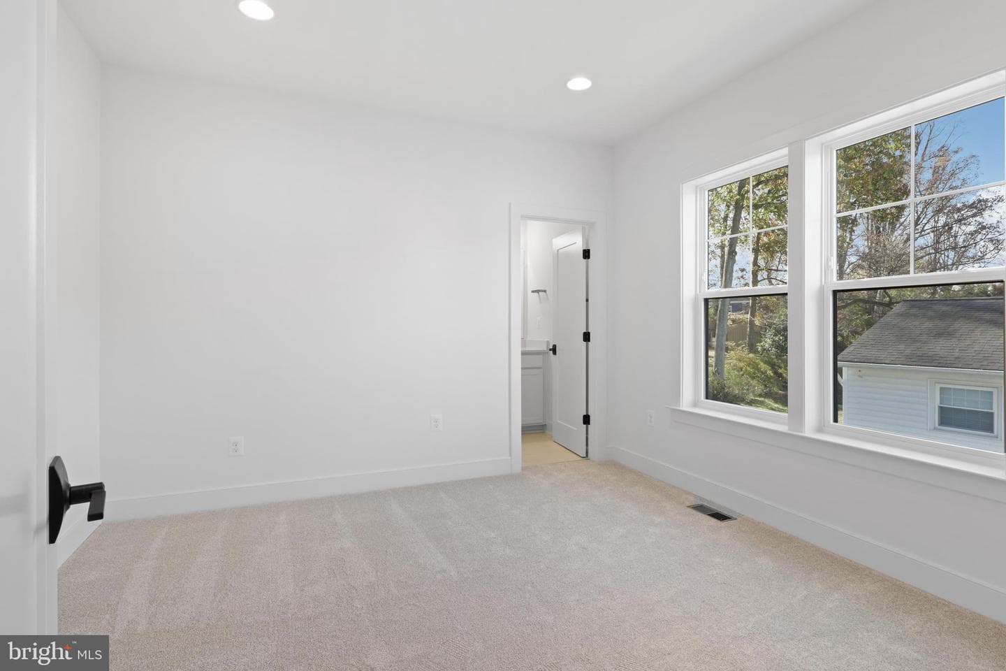 1000 N Sycamore Street photo 32