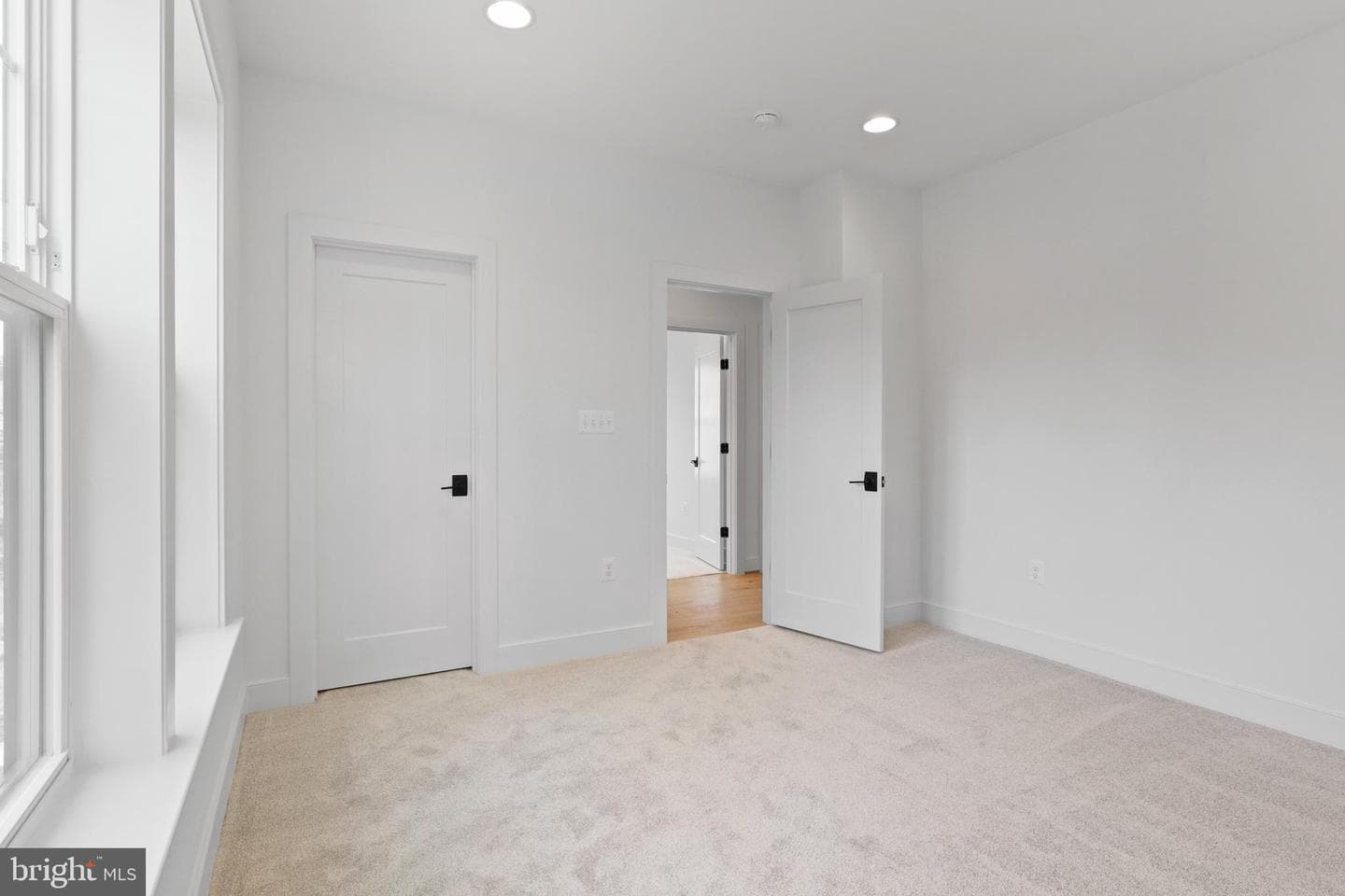 1000 N Sycamore Street photo 33