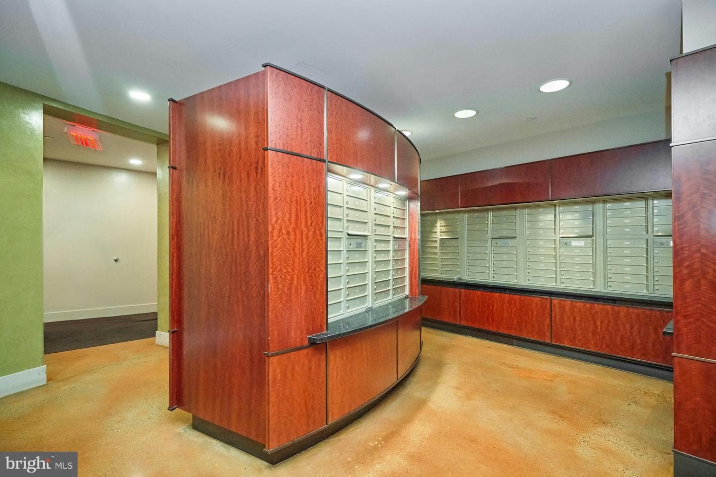 444 W Broad Street #409 photo 23