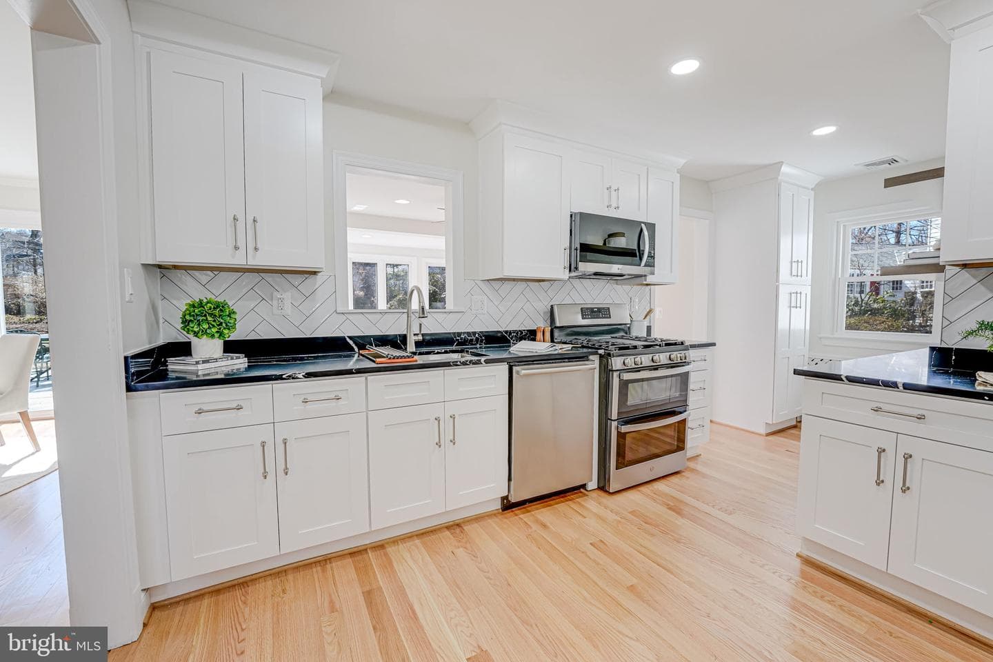 605 S Spring Street photo 10