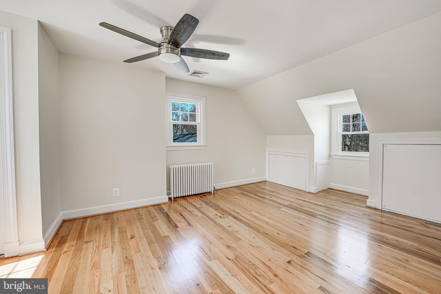 605 S Spring Street photo 25