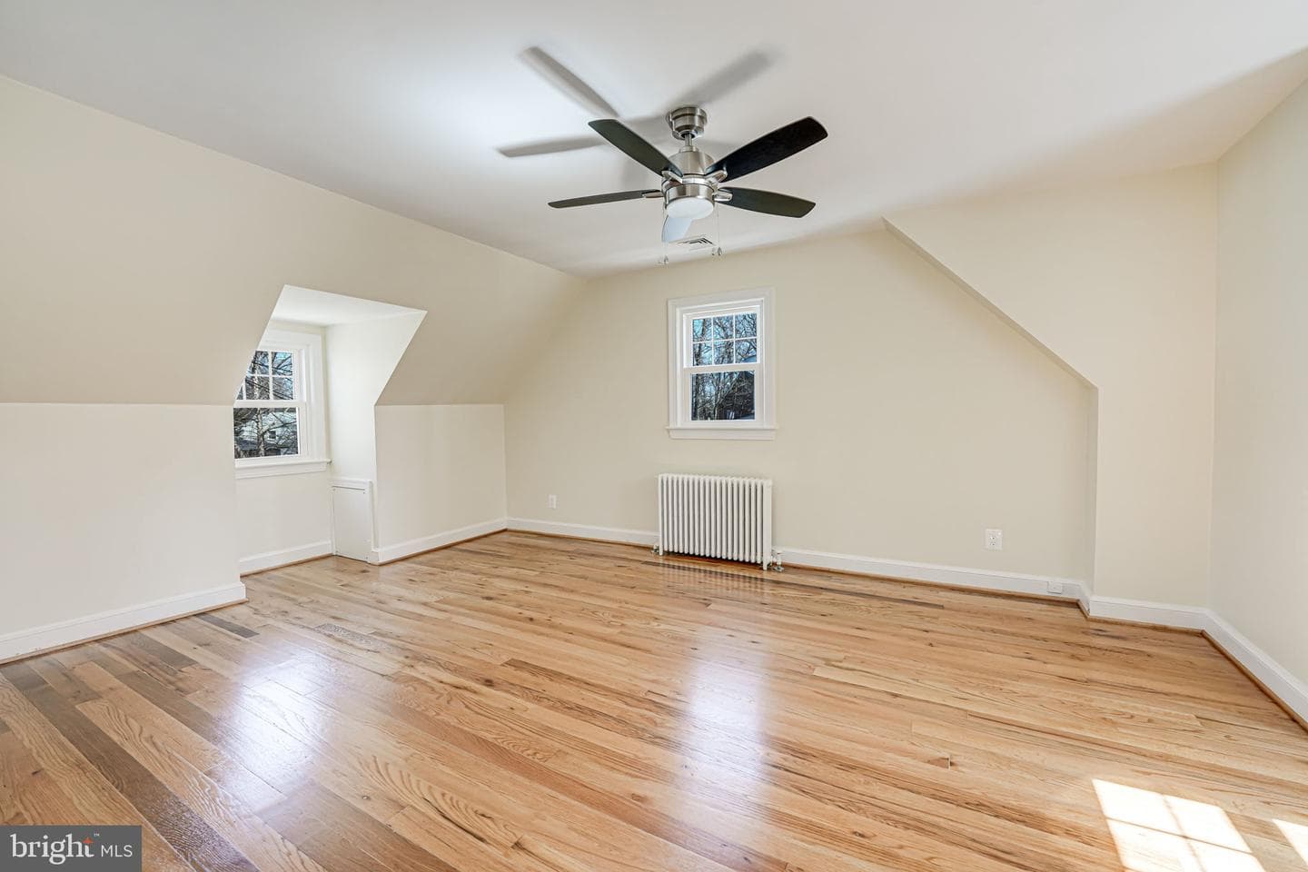605 S Spring Street photo 27