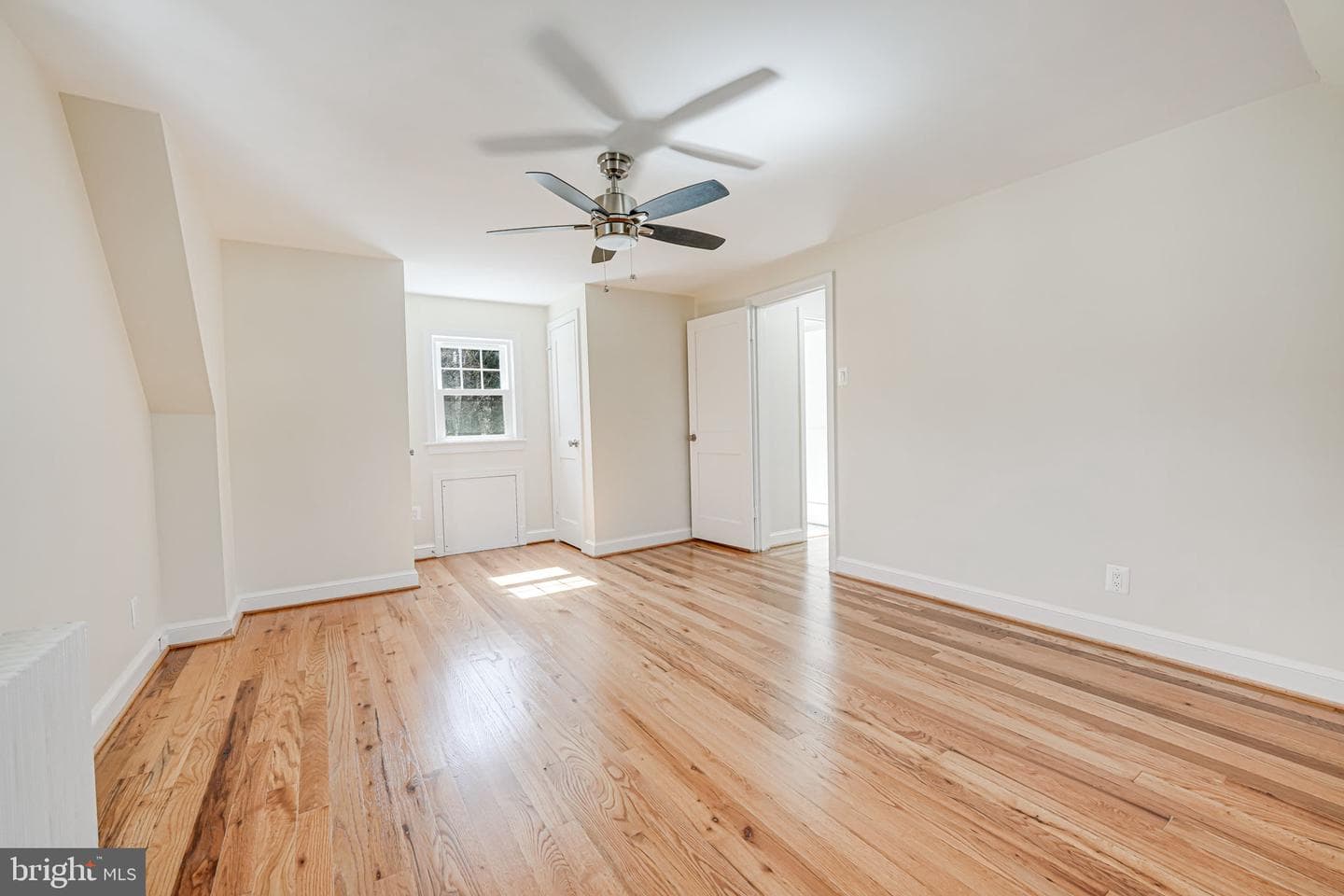 605 S Spring Street photo 28