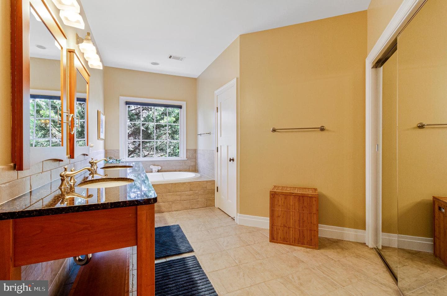 206 Patterson Street photo 37