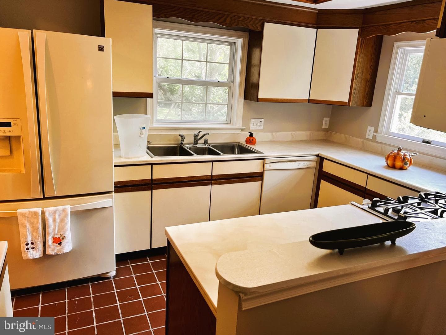 222 E Fairfax Street photo 25
