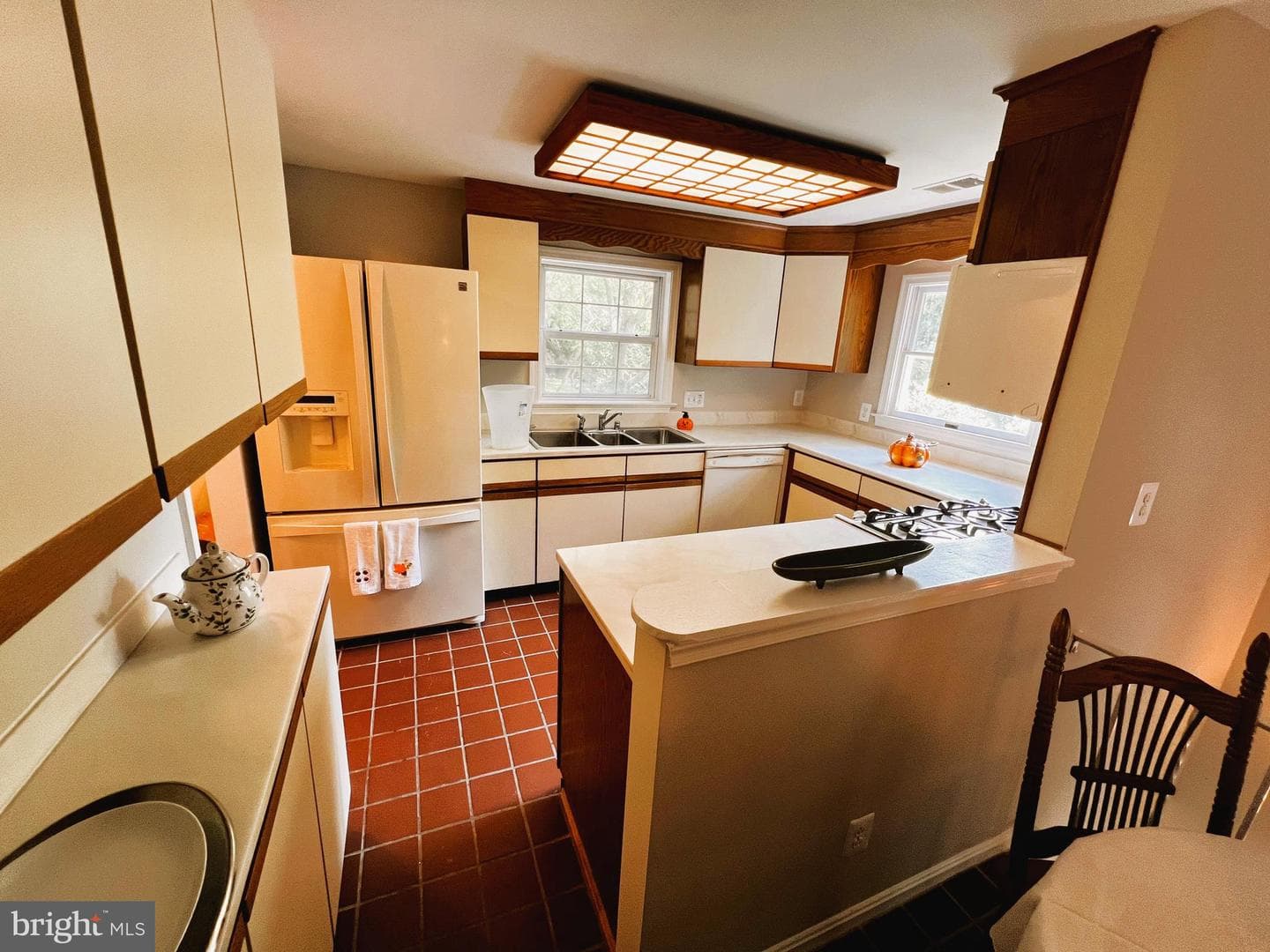 222 E Fairfax Street photo 26