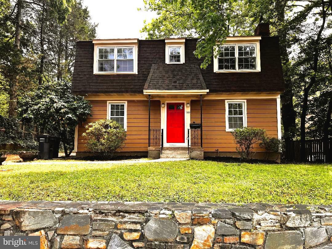 222 E Fairfax Street photo 49