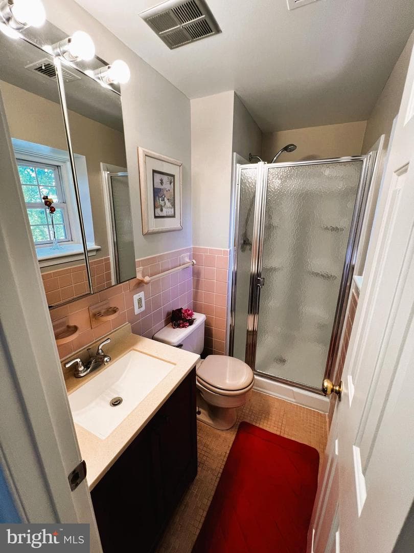 222 E Fairfax Street photo 7