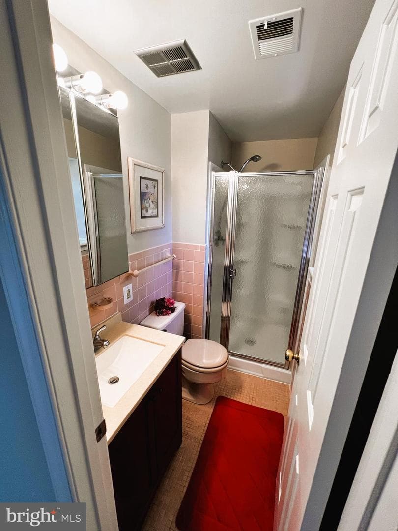 222 E Fairfax Street photo 9