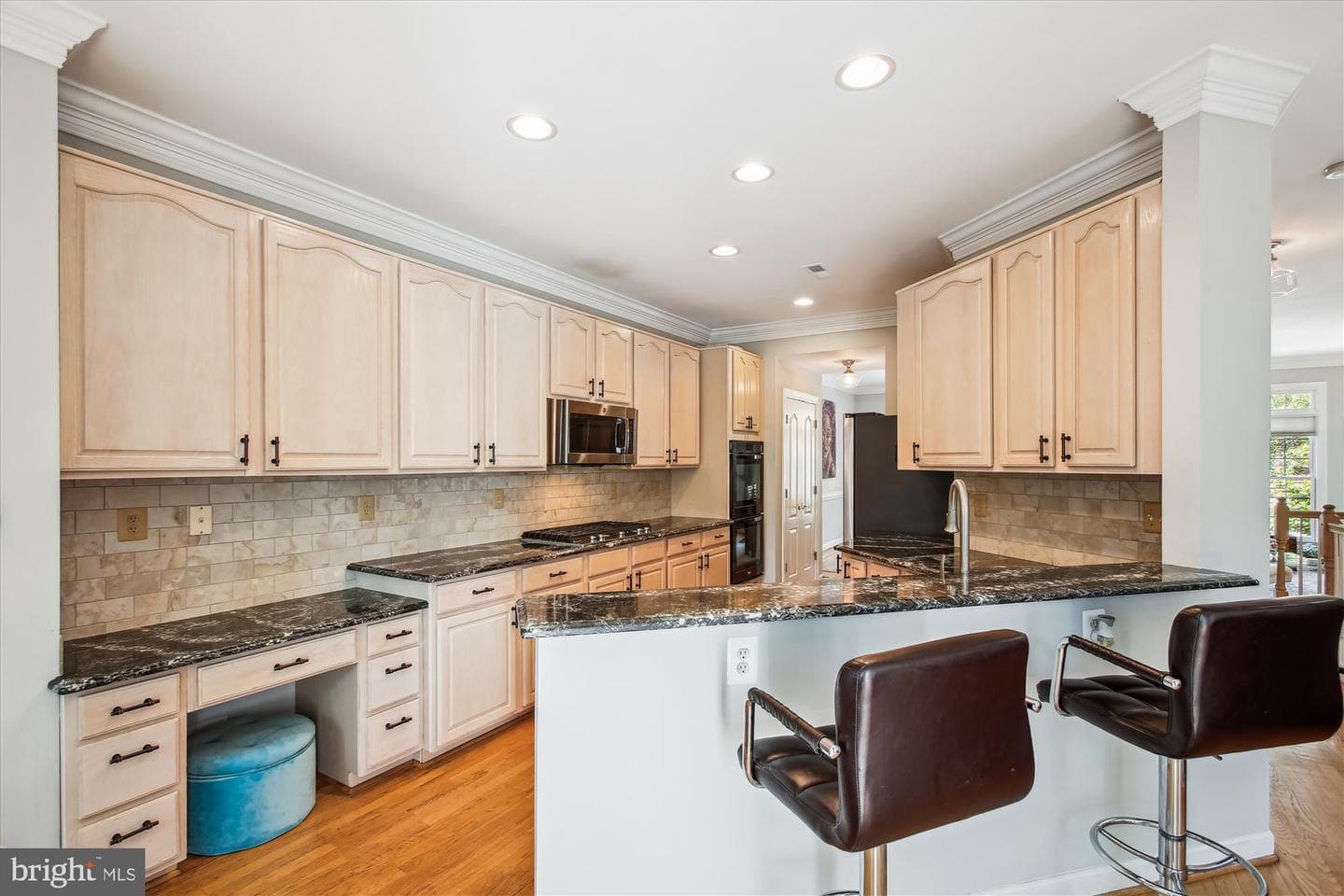 135 Rees Place photo 14