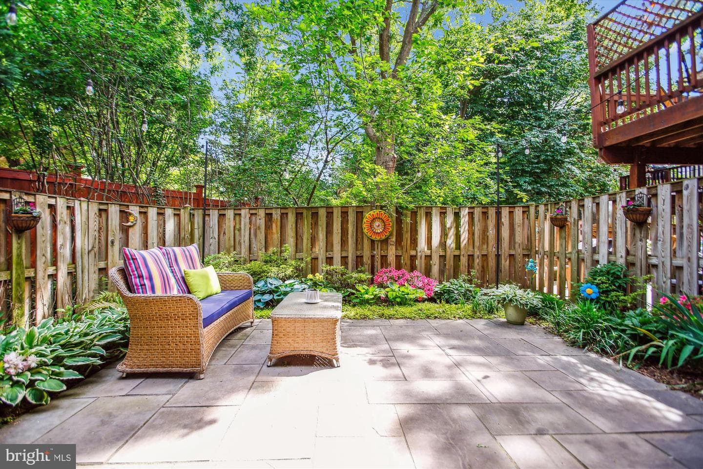 135 Rees Place photo 47