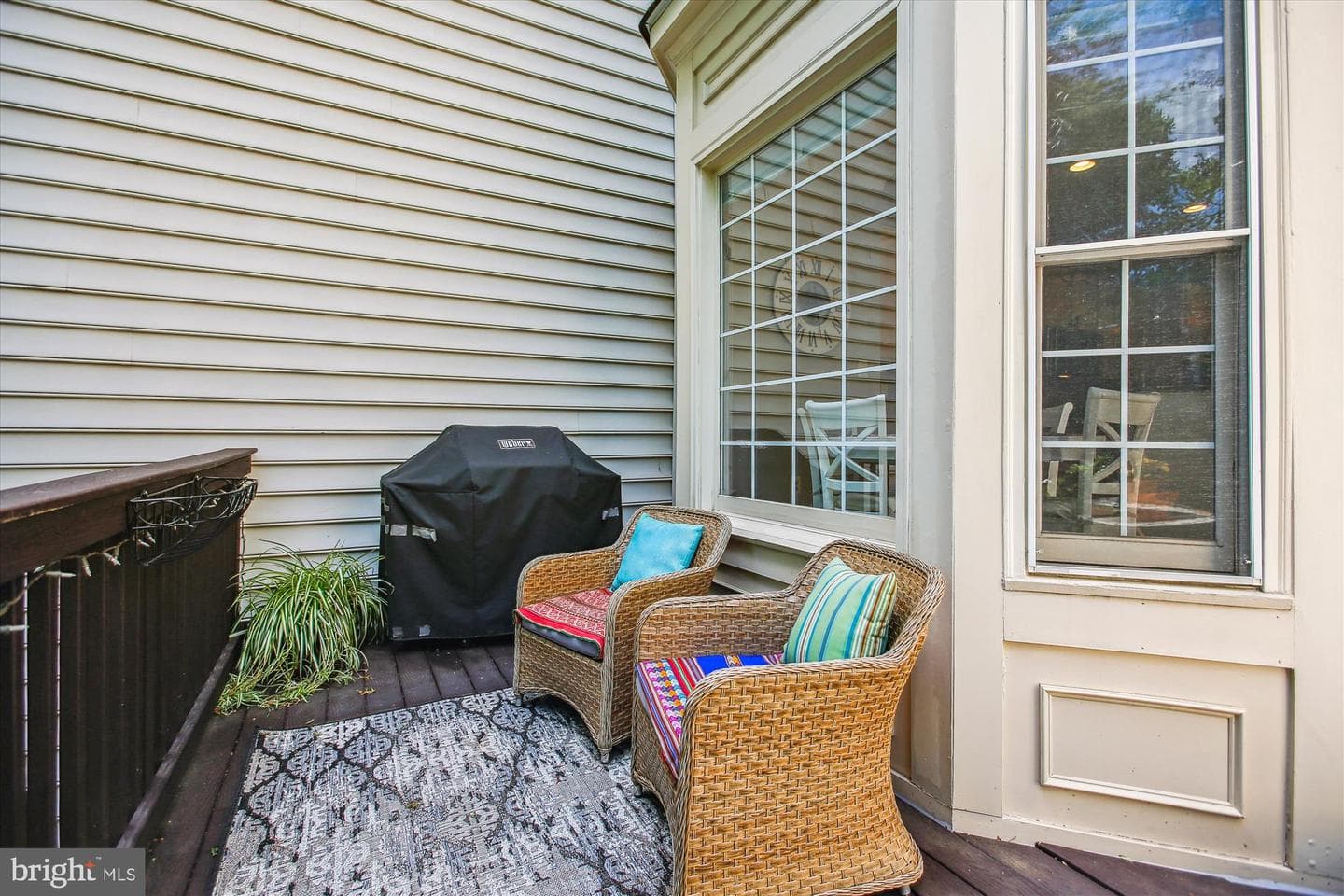 135 Rees Place photo 52