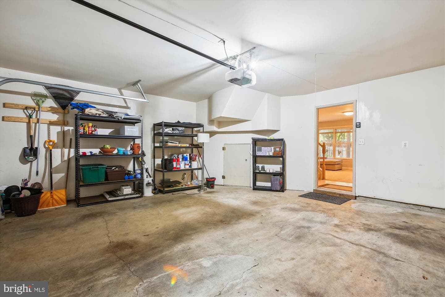 135 Rees Place photo 57