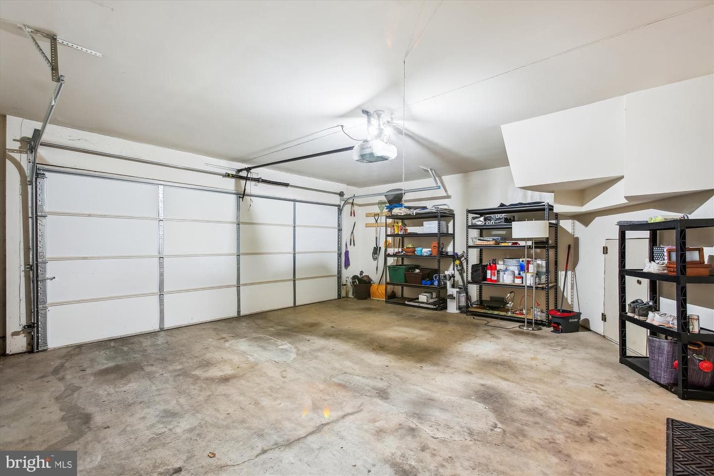 135 Rees Place photo 58