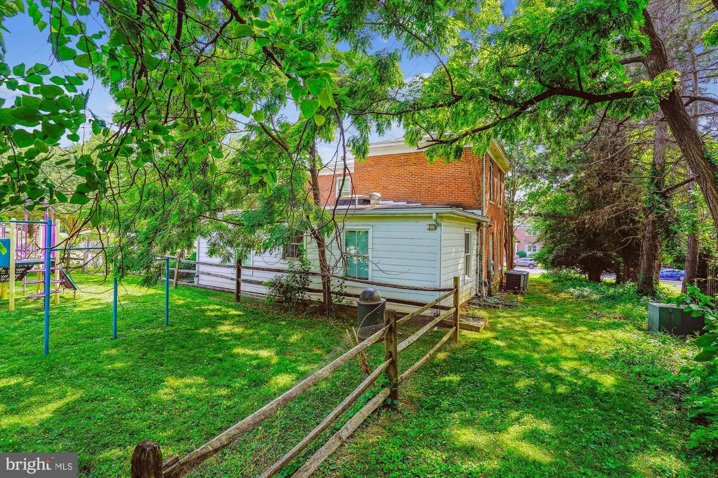 209 E Broad Street photo 12