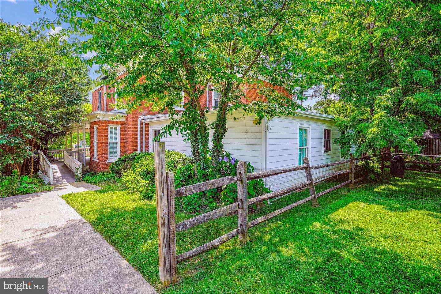 209 E Broad Street photo 13