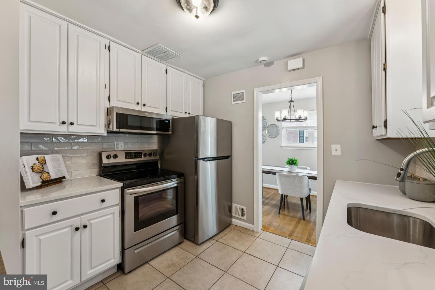 109 Falls Avenue photo 8