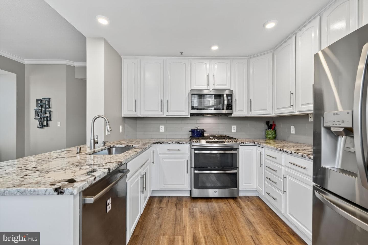 502 W Broad Street #501 photo 11