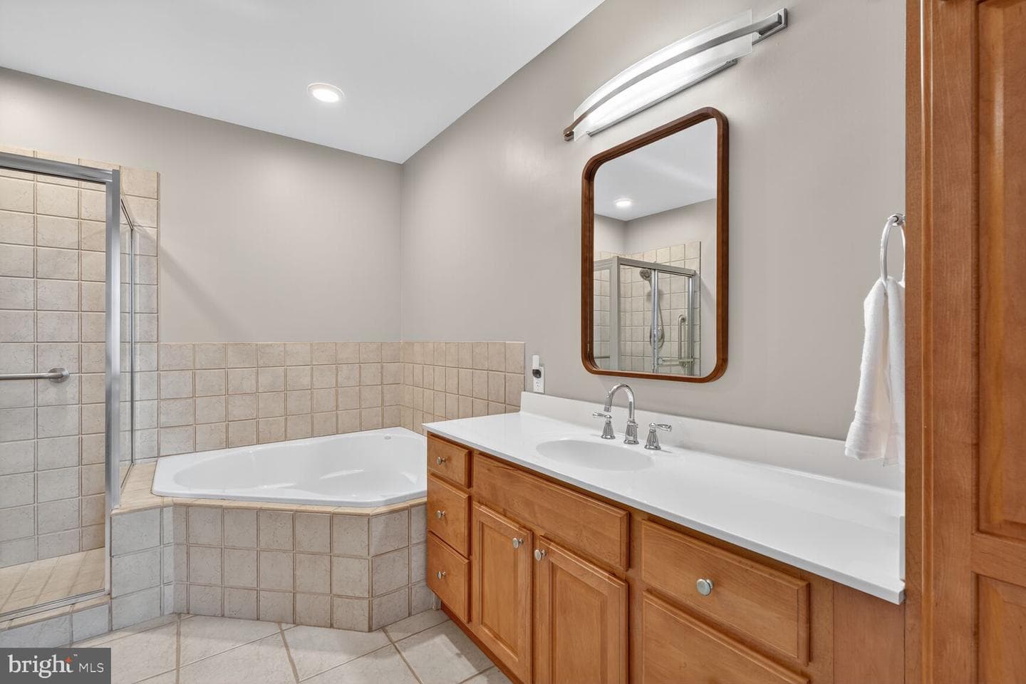 502 W Broad Street #501 photo 20