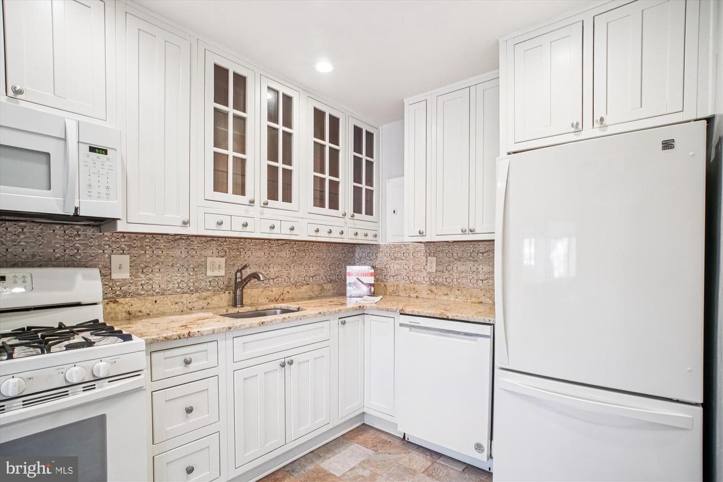 200 N Maple Avenue #415 photo 12