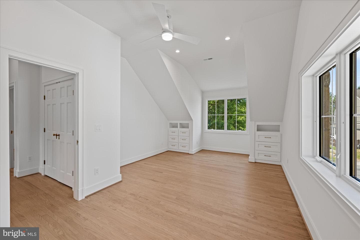 1200 Lincoln Avenue photo 17