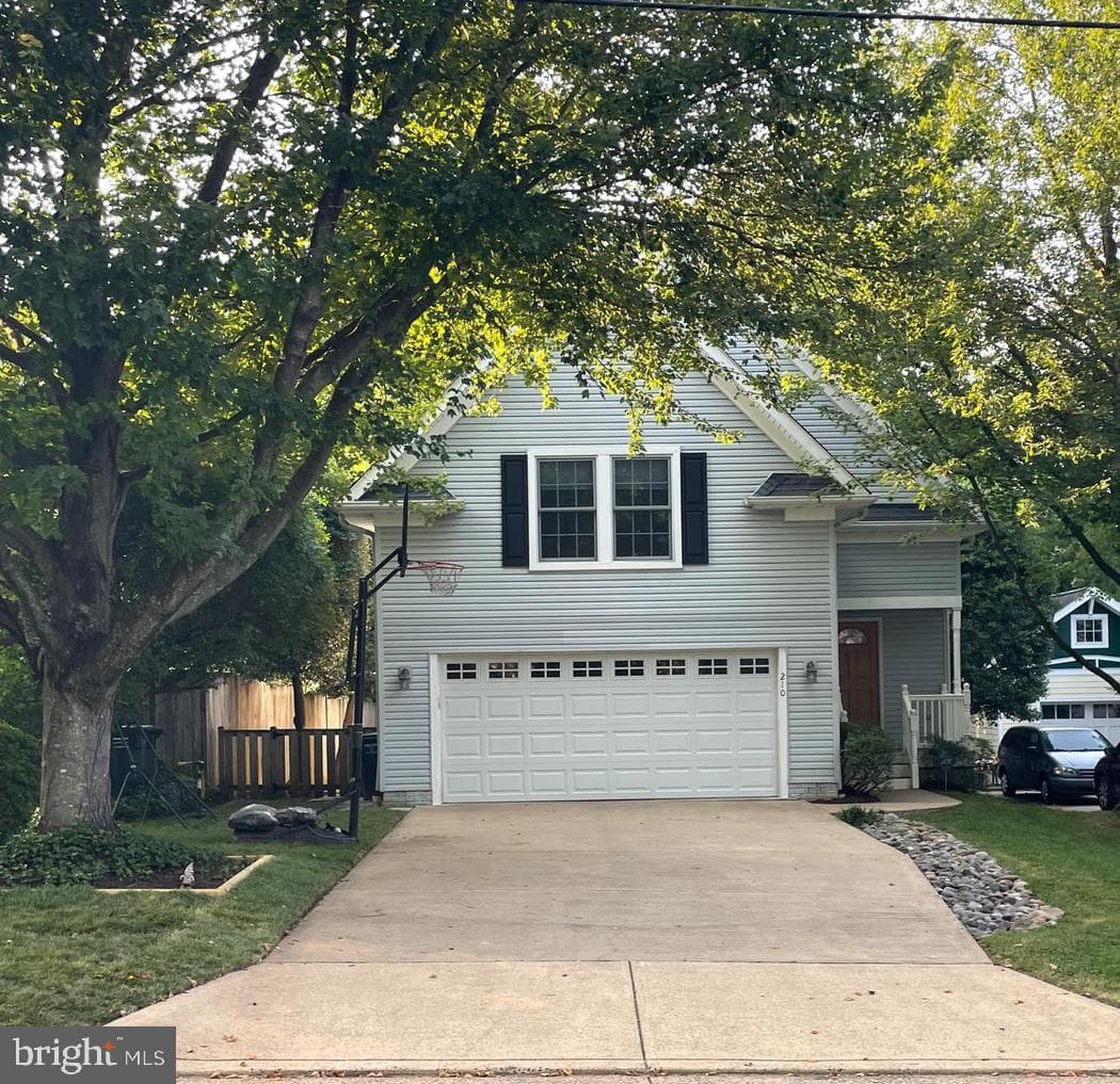 210 N Oak Street photo 61