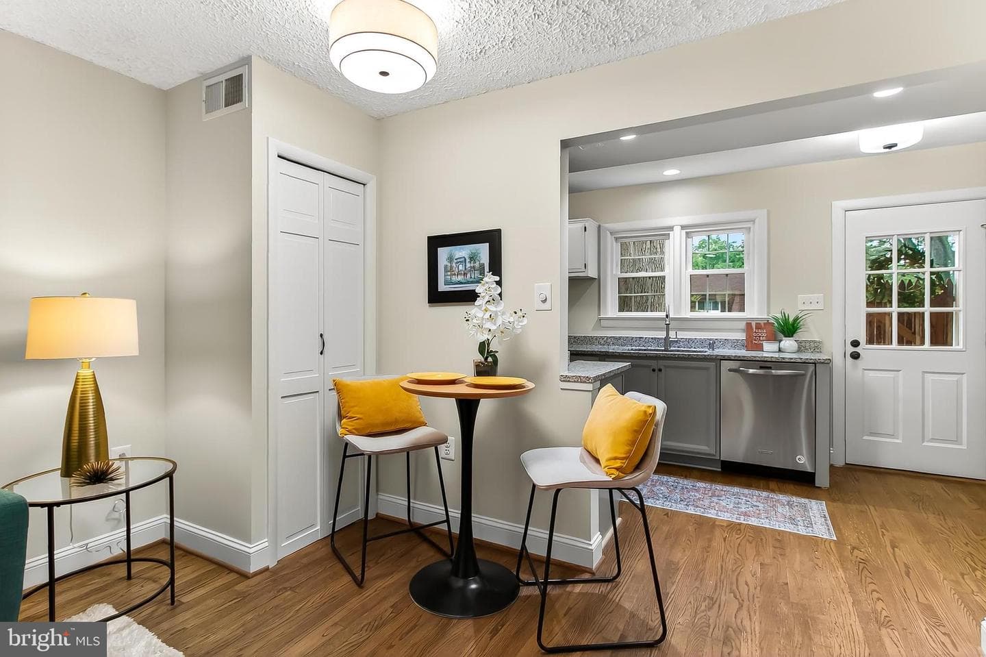 108 W Annandale Road photo 8