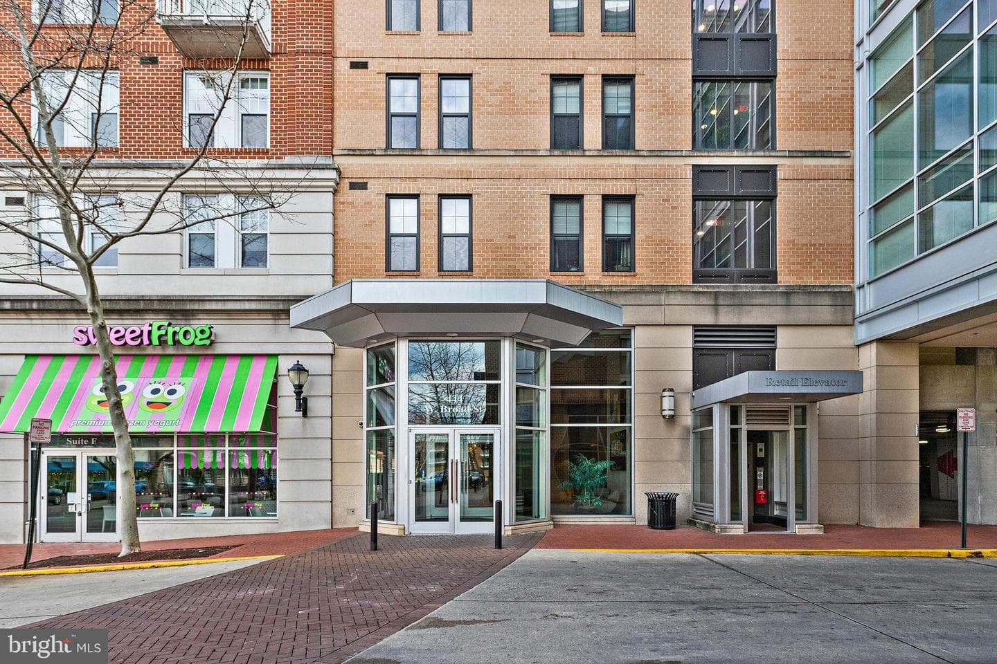 444 W Broad Street #614 photo 1