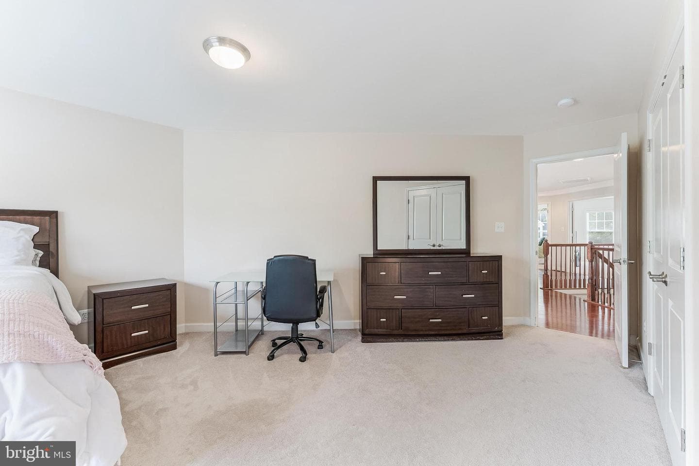 998 Railroad Avenue photo 39