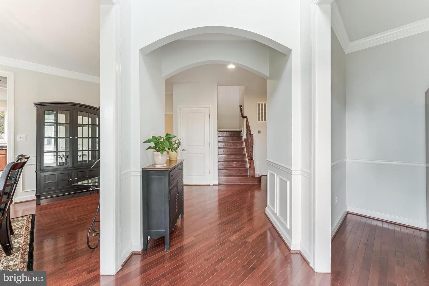 998 Railroad Avenue photo 4
