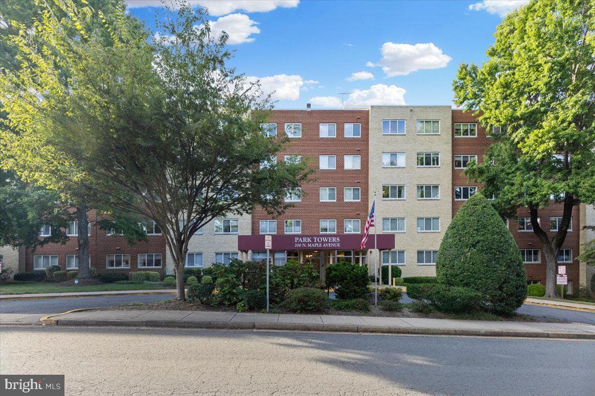 200 N Maple Avenue #416 photo 34
