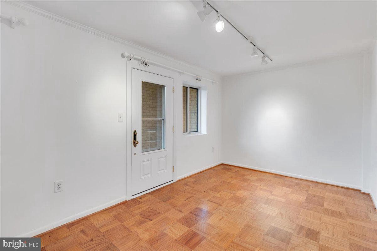 200 N Maple Avenue #416 photo 7