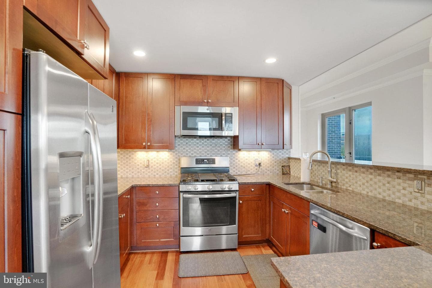513 W Broad Street #702 photo 9