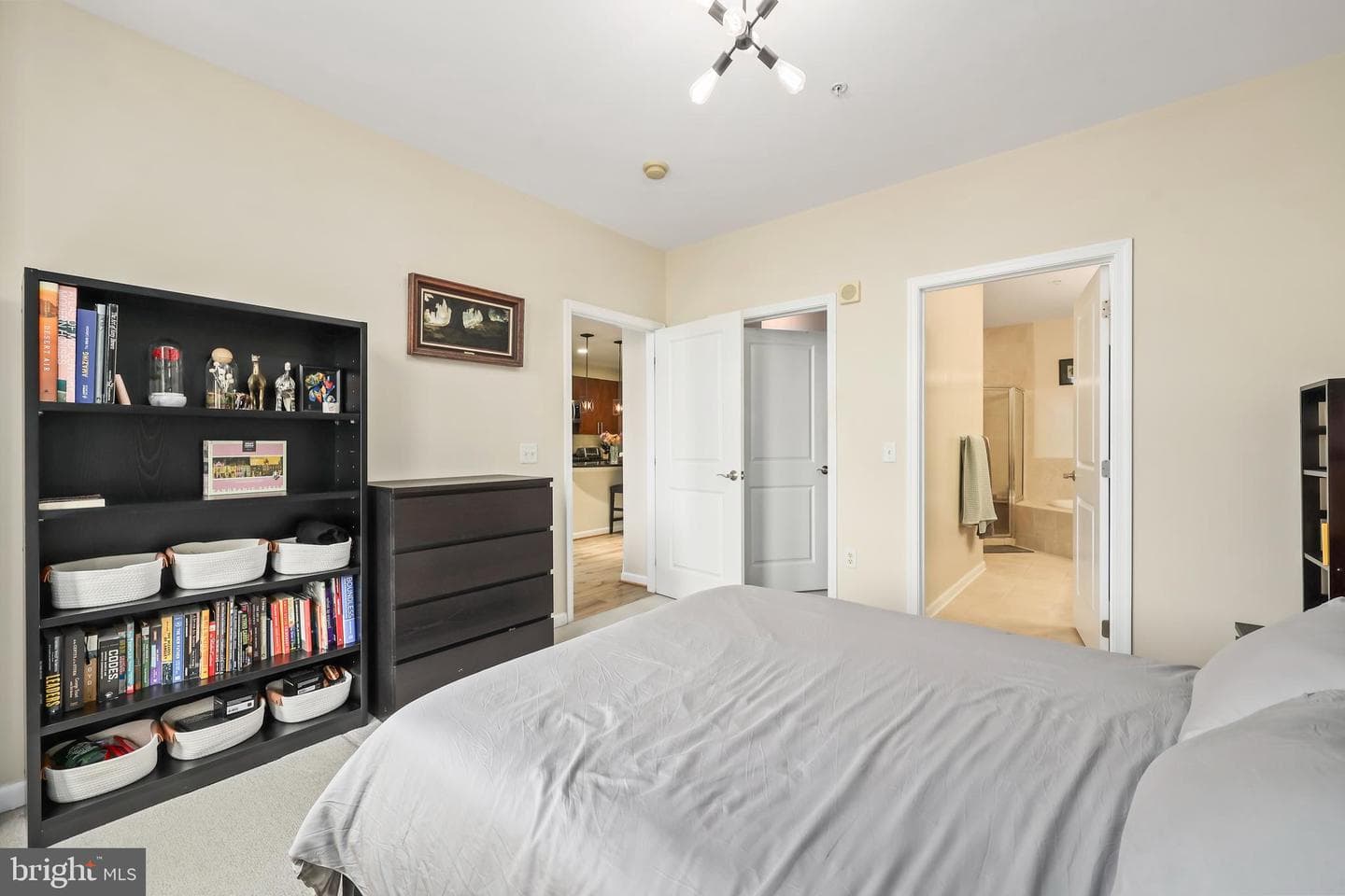 444 W Broad Street #504 photo 11