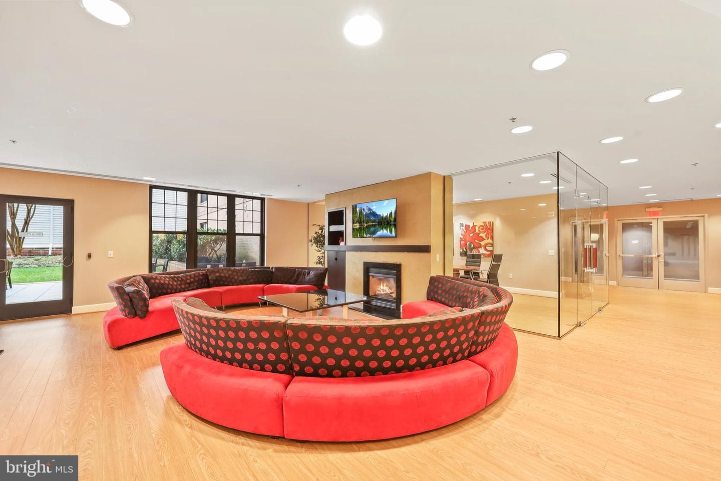 444 W Broad Street #504 photo 22
