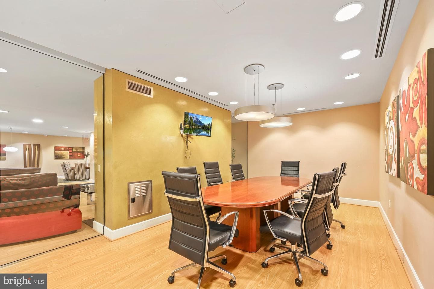 444 W Broad Street #504 photo 23
