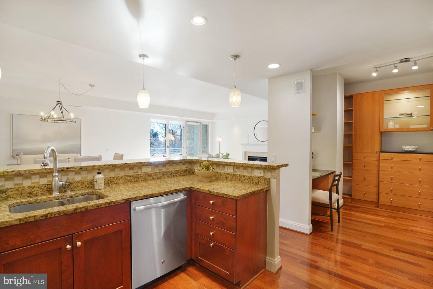 513 W Broad Street #510 photo 13