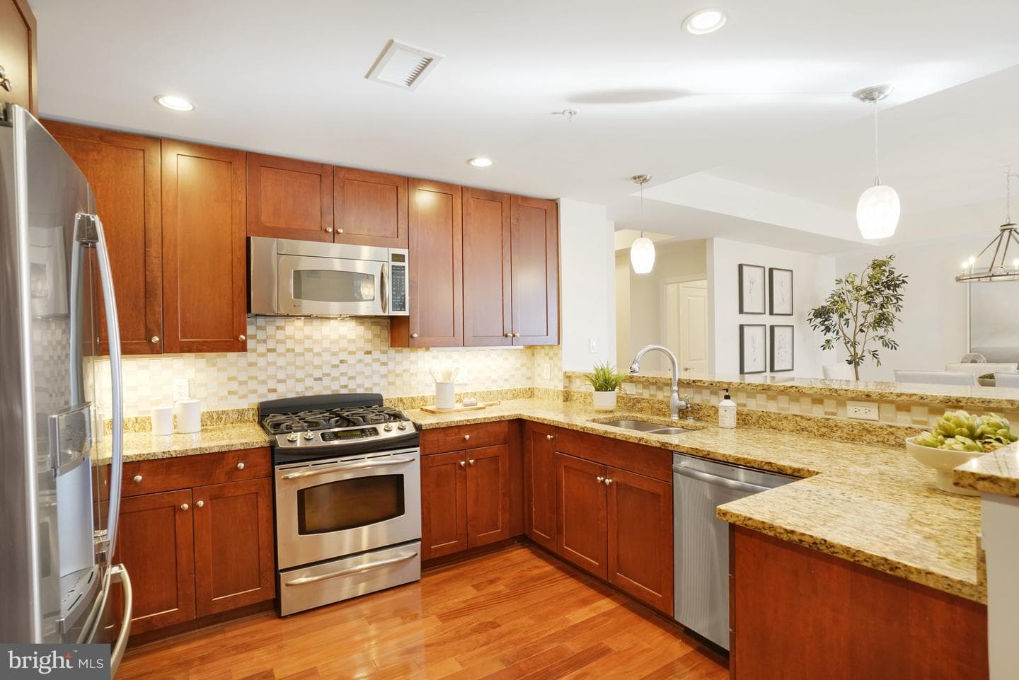 513 W Broad Street #510 photo 14
