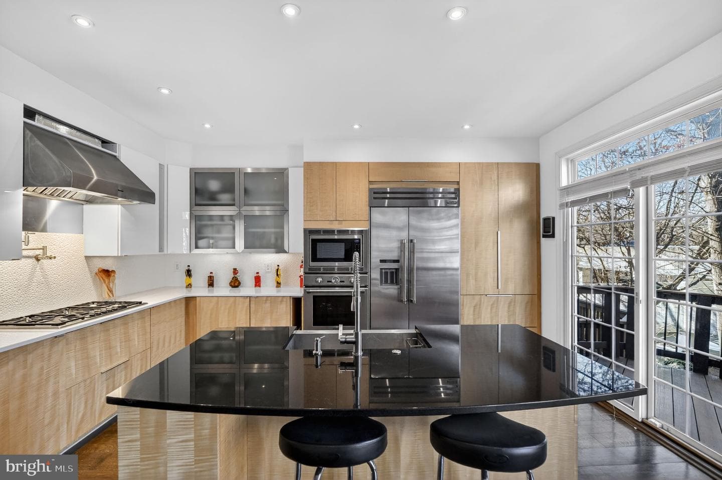 128 Rees Place photo 16