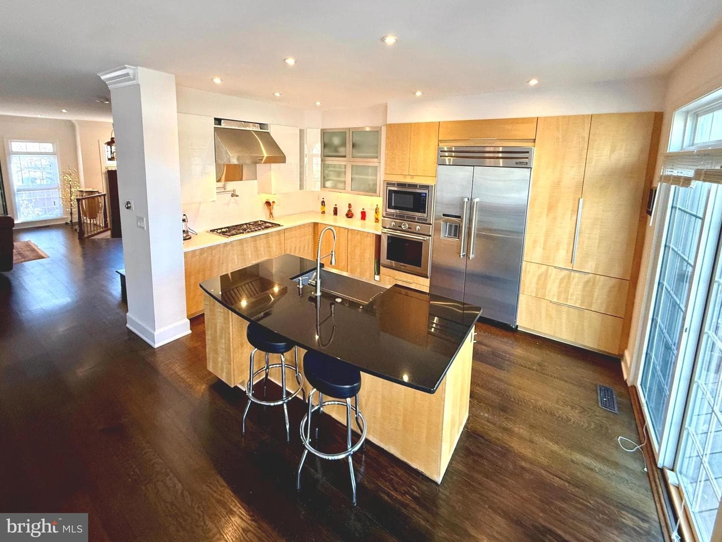 128 Rees Place photo 18
