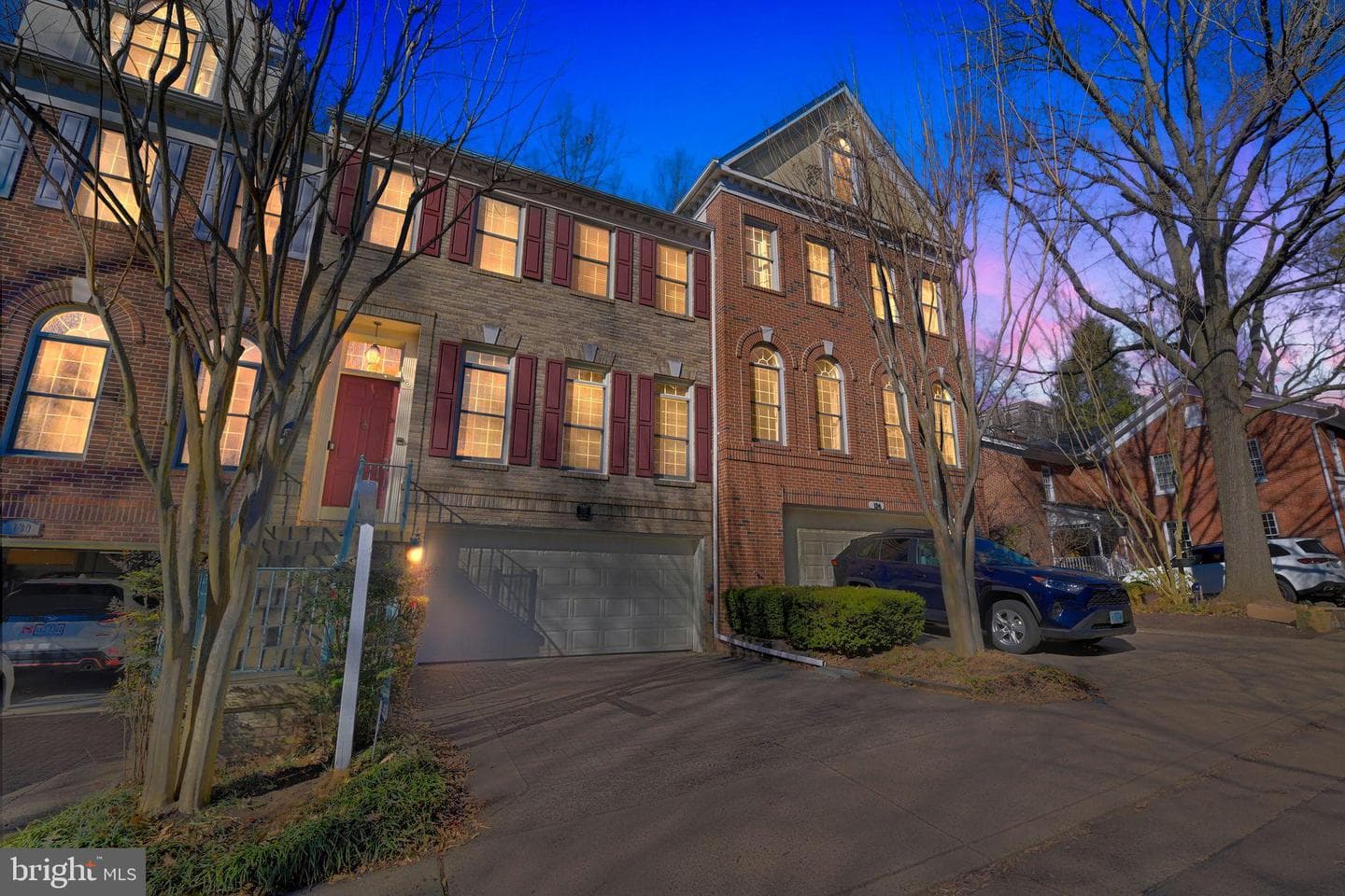 128 Rees Place photo 4