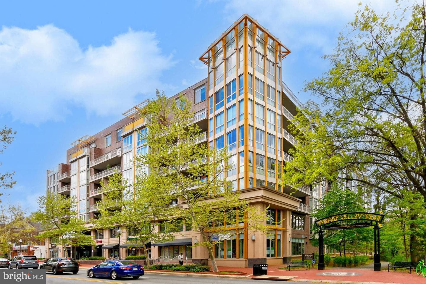 513 W Broad Street #711