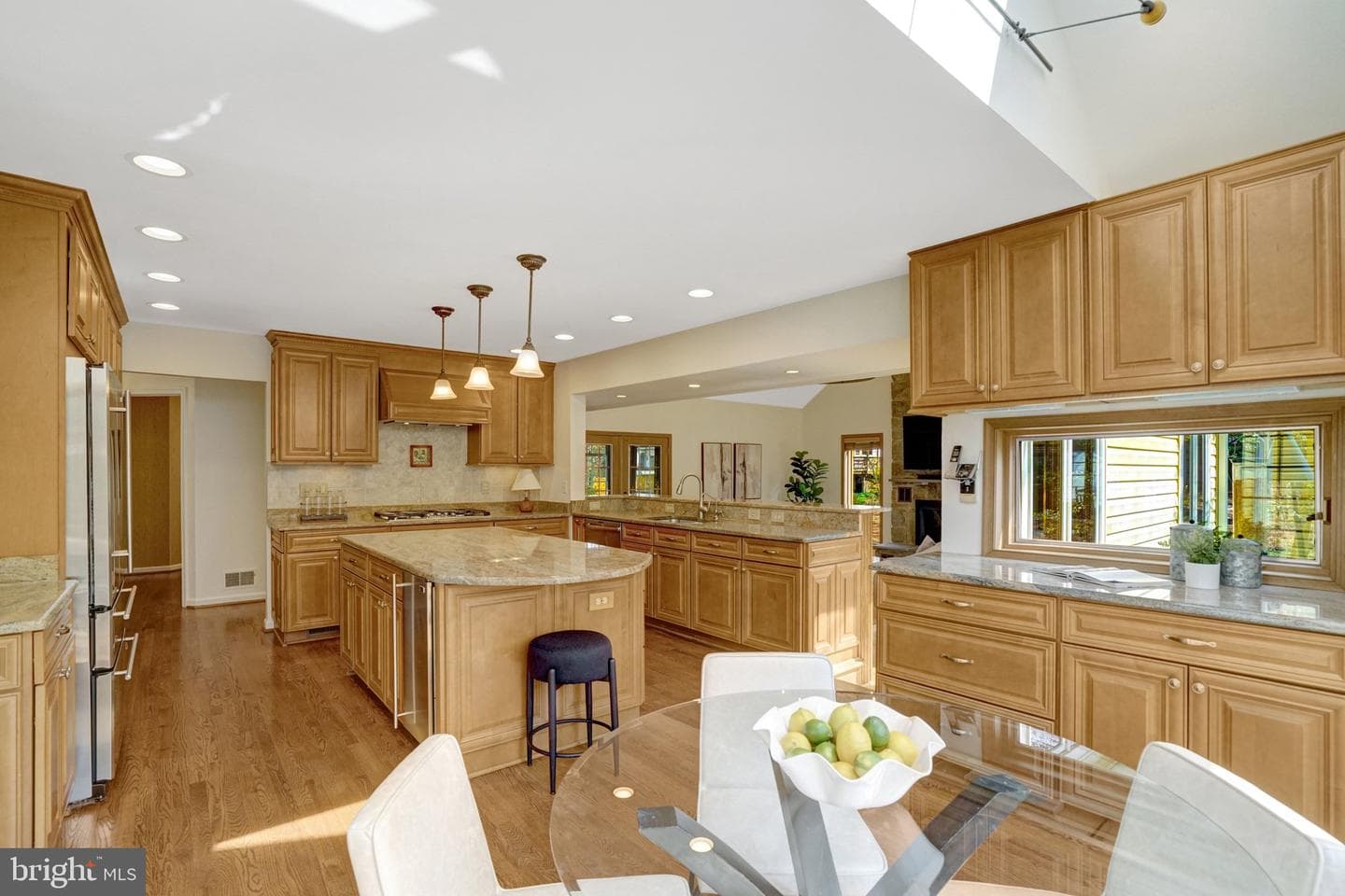 200 N Underwood Street photo 3