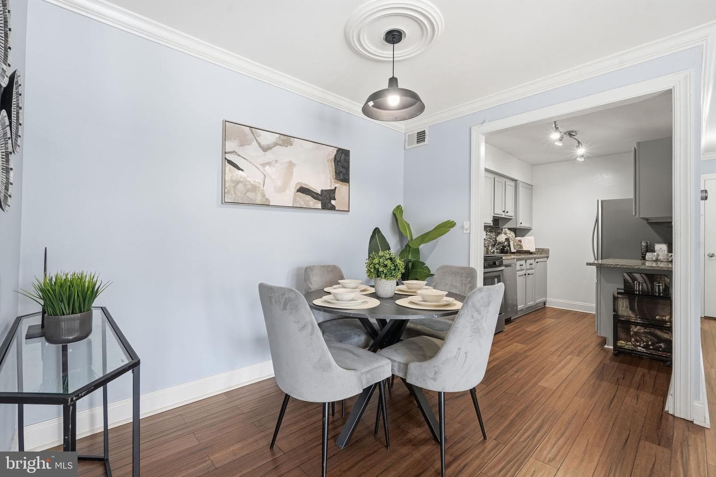 1138 S Washington Street #204 photo 8