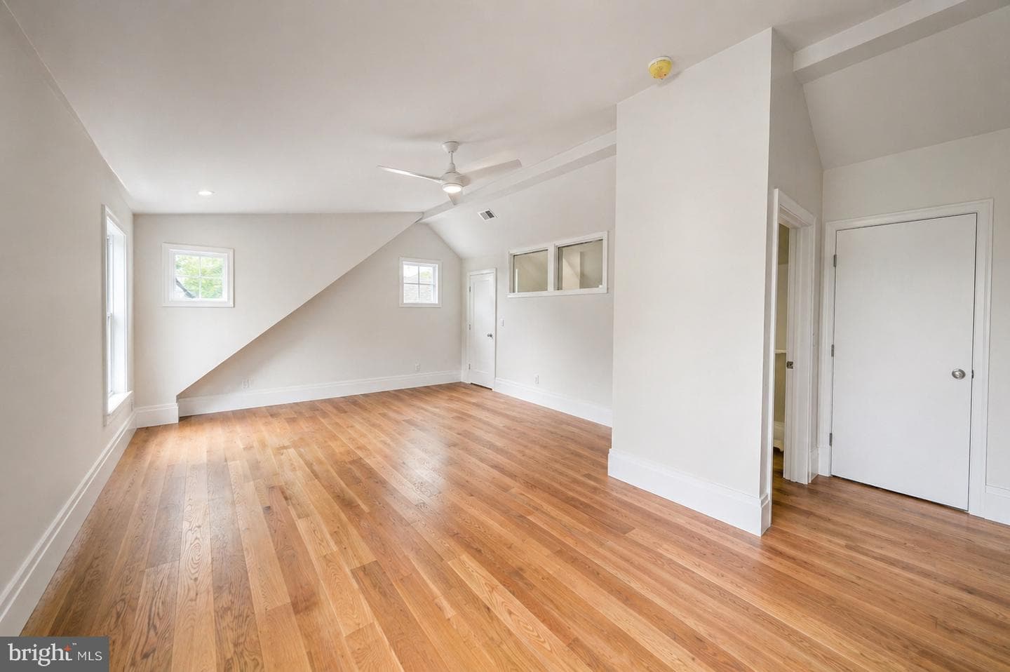 999 N Tuckahoe Street photo 11